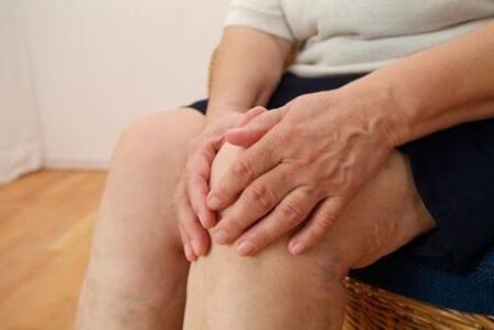 πόνος στο γόνατο με αρθρίτιδα και αρθρίτιδα